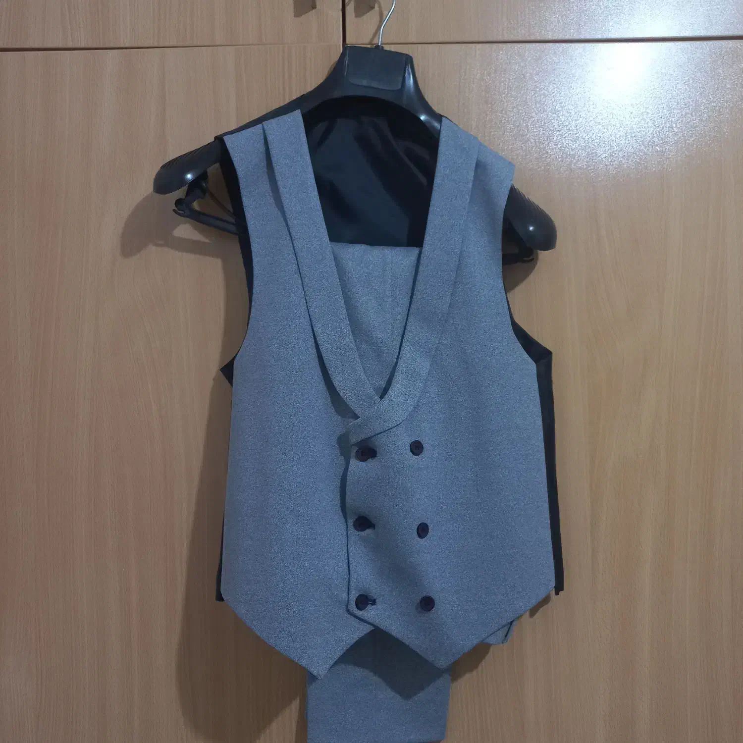 کت، شلوار و جلیقه|لباس|رشت, معلم|دیوار