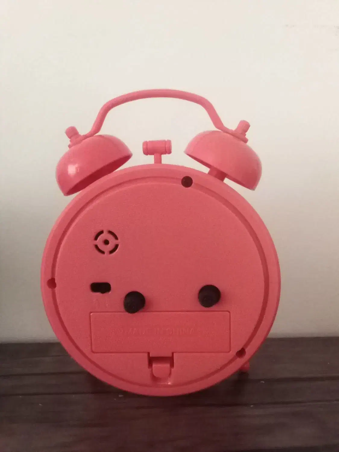 ساعت رومیزی زنگدار|ساعت|گلبهار, شهر جدید گلبهار|دیوار