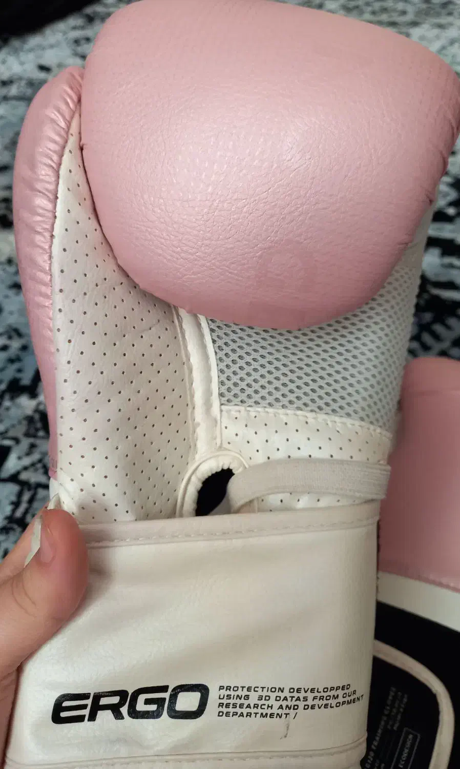 دستکش بوکس مارک outshock|تجهیزات ورزشی|تهران, مخصوص|دیوار