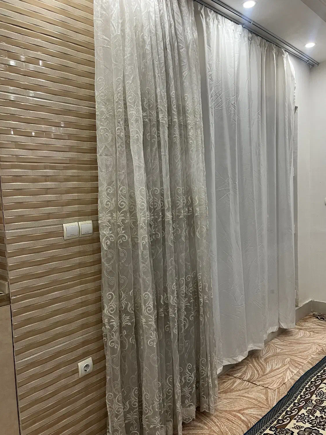 اجاره منزل ویلایی ۳۰۰متری حیاط دار|اجارهٔ خانه و ویلا|ایوان, |دیوار