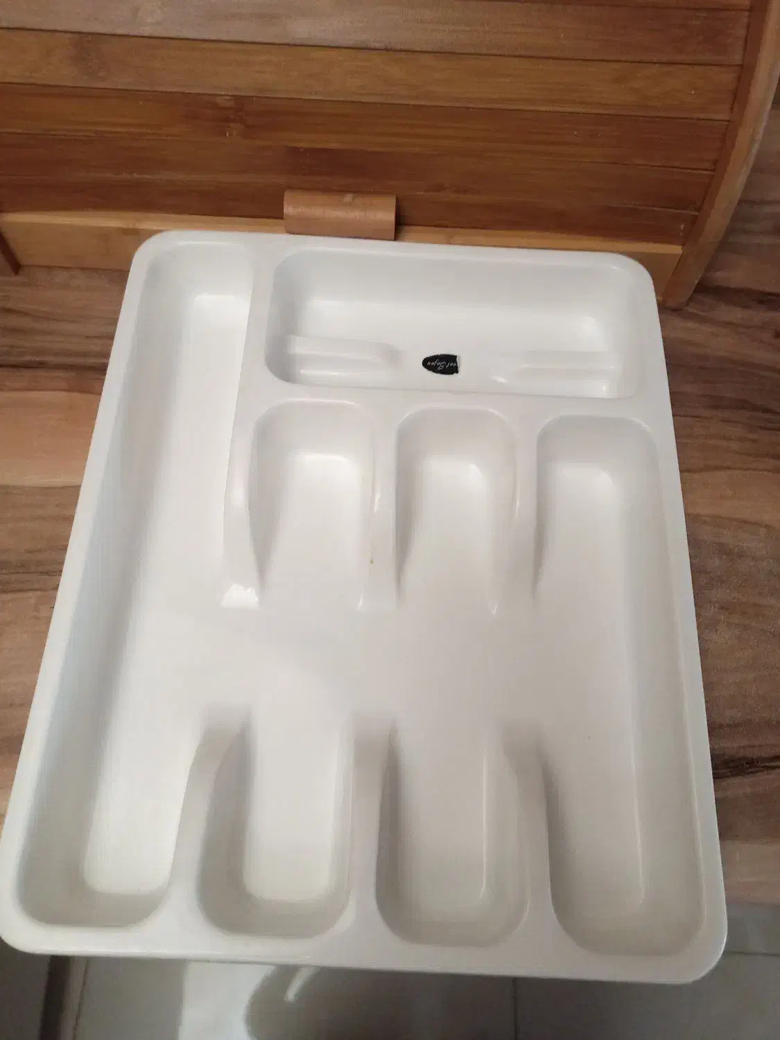 جای قاشق چنگال نو|آبچکان و نظمدهنده ظروف|شیراز, قدوسی شرقی|دیوار