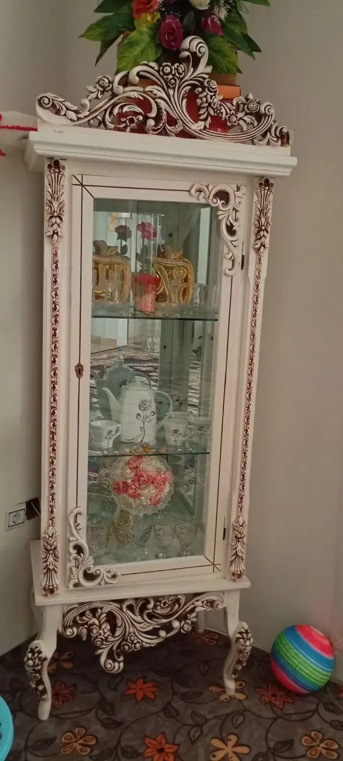 کمد|جاکفشی، کمد، دراور|گلبهار, شهر جدید گلبهار|دیوار