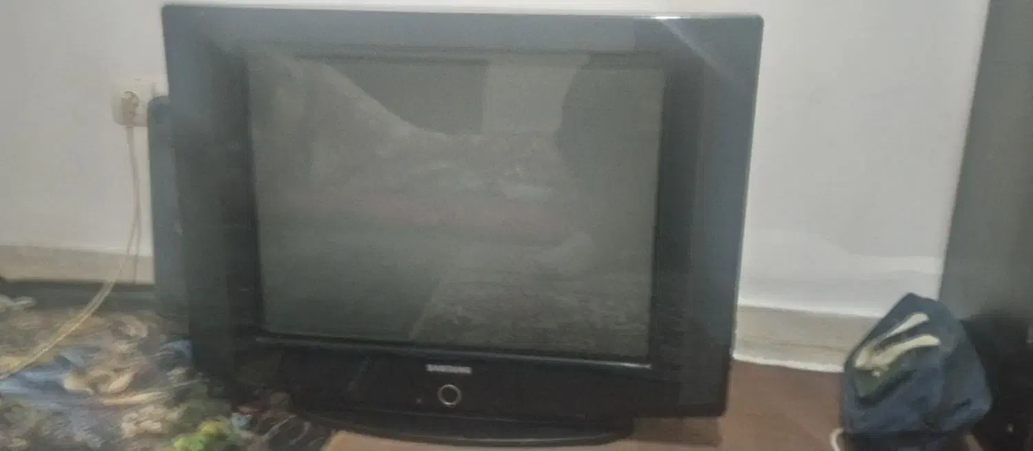 تلویزیون سامسونگ ۳۲ اینچ سامسونگ|تلویزیون و پروژکتور|اردبیل, |دیوار