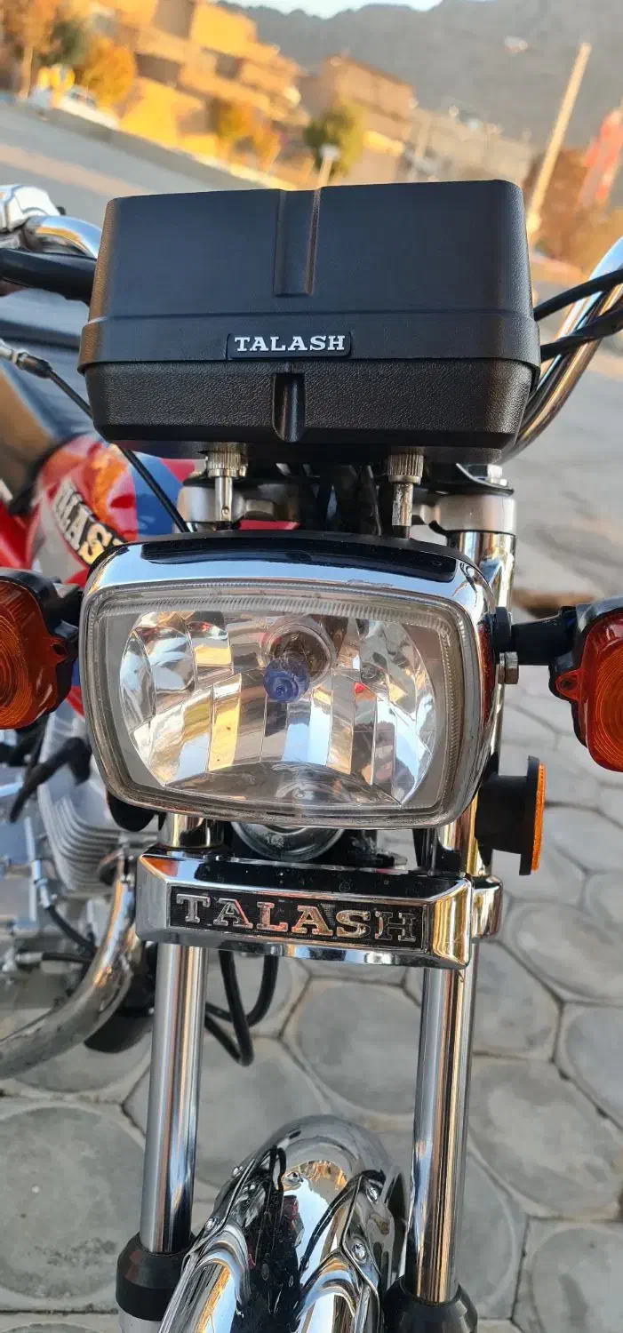 تلاش الگانس ۸۱ در حد خشک|موتورسیکلت|بن, |دیوار