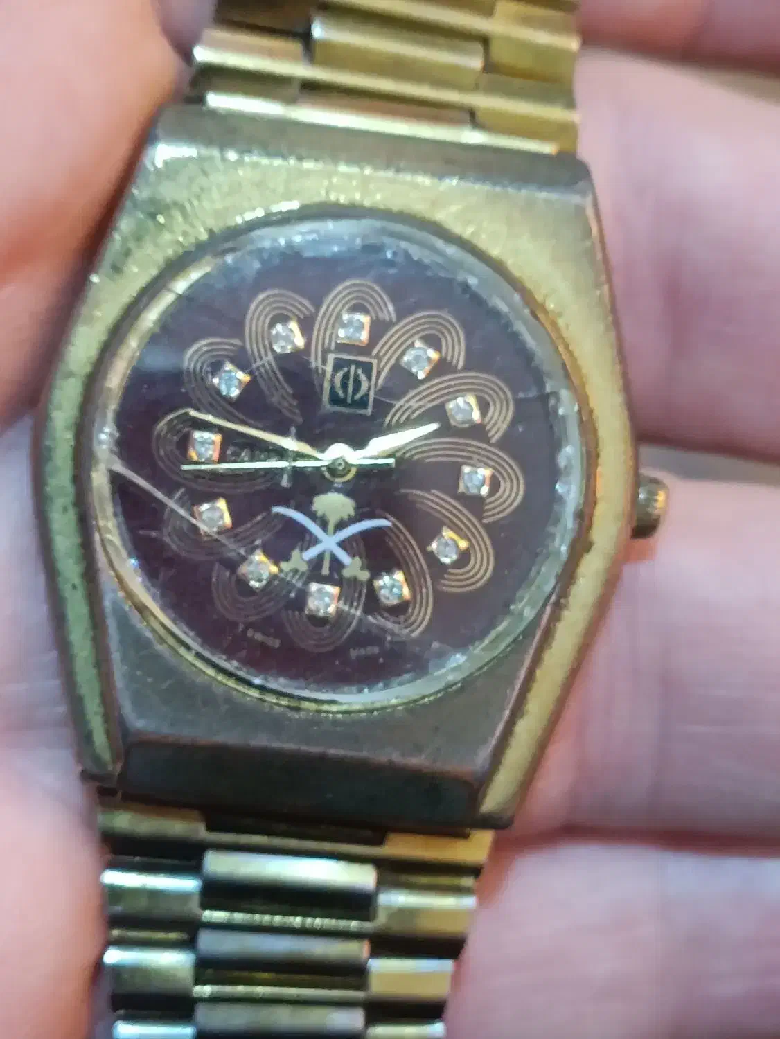 ساعت اتوماتیک کاندینو سویسی|ساعت|پرند, فاز ۶|دیوار