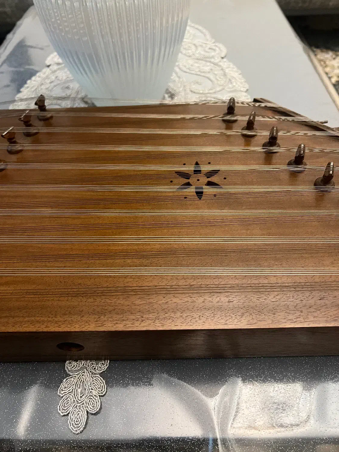 سنتور قدیمی|سازهای سنتی|رامجین, |دیوار