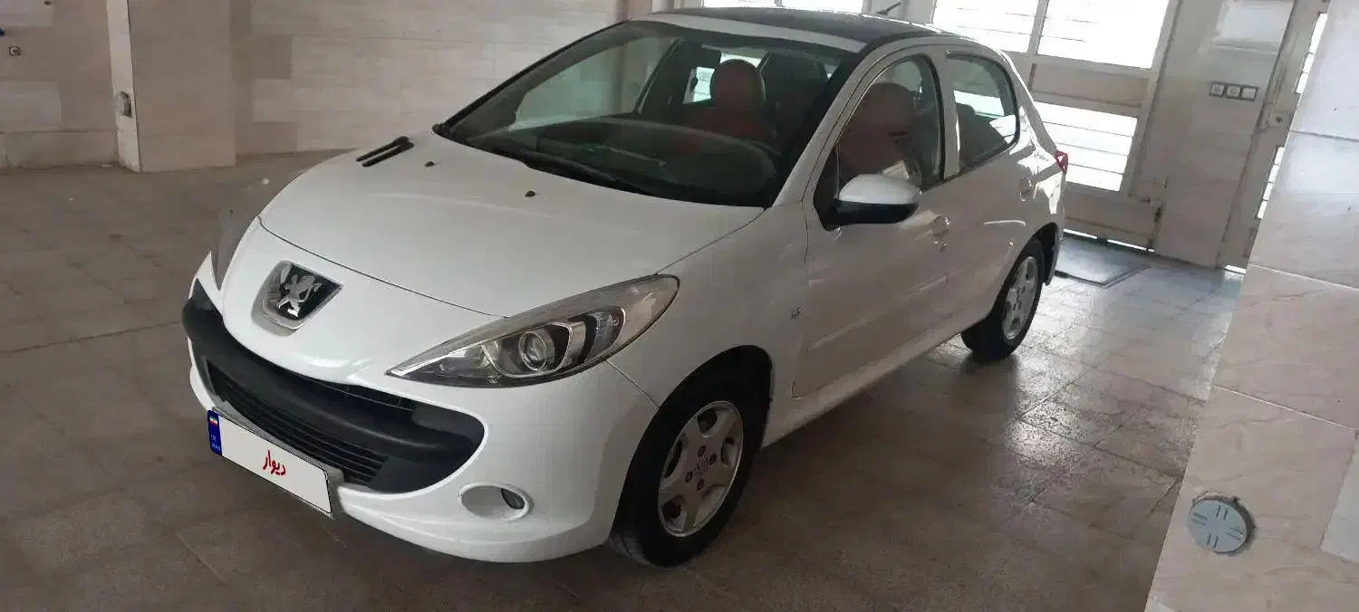 ۲۰۷.پاناروما|خودرو سواری و وانت|قزوین, |دیوار