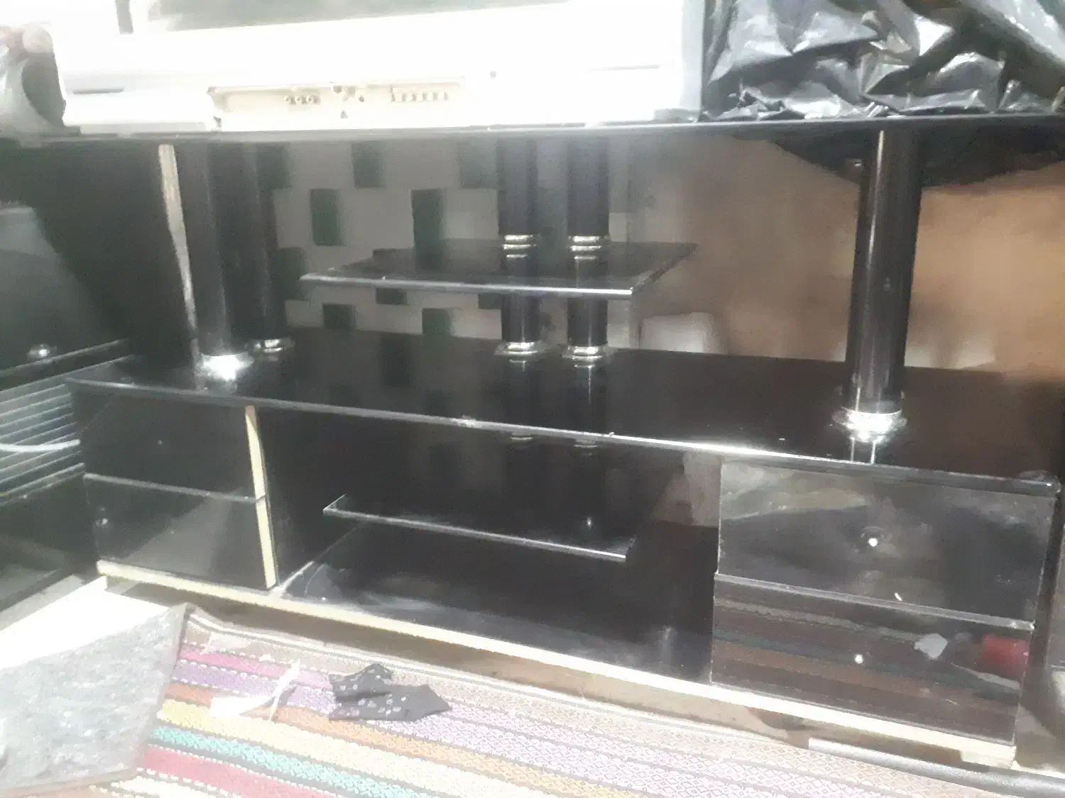 میز تلوزیون ال ای دی تمیز فروش فوری|میز تلویزیون|اصفهان, سودان|دیوار