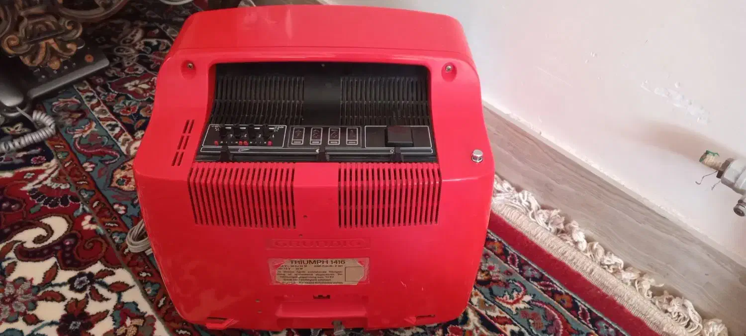 تلویزیون قدیمی سیاهوسفید سفید سالم|تلویزیون و پروژکتور|بروجرد, |دیوار