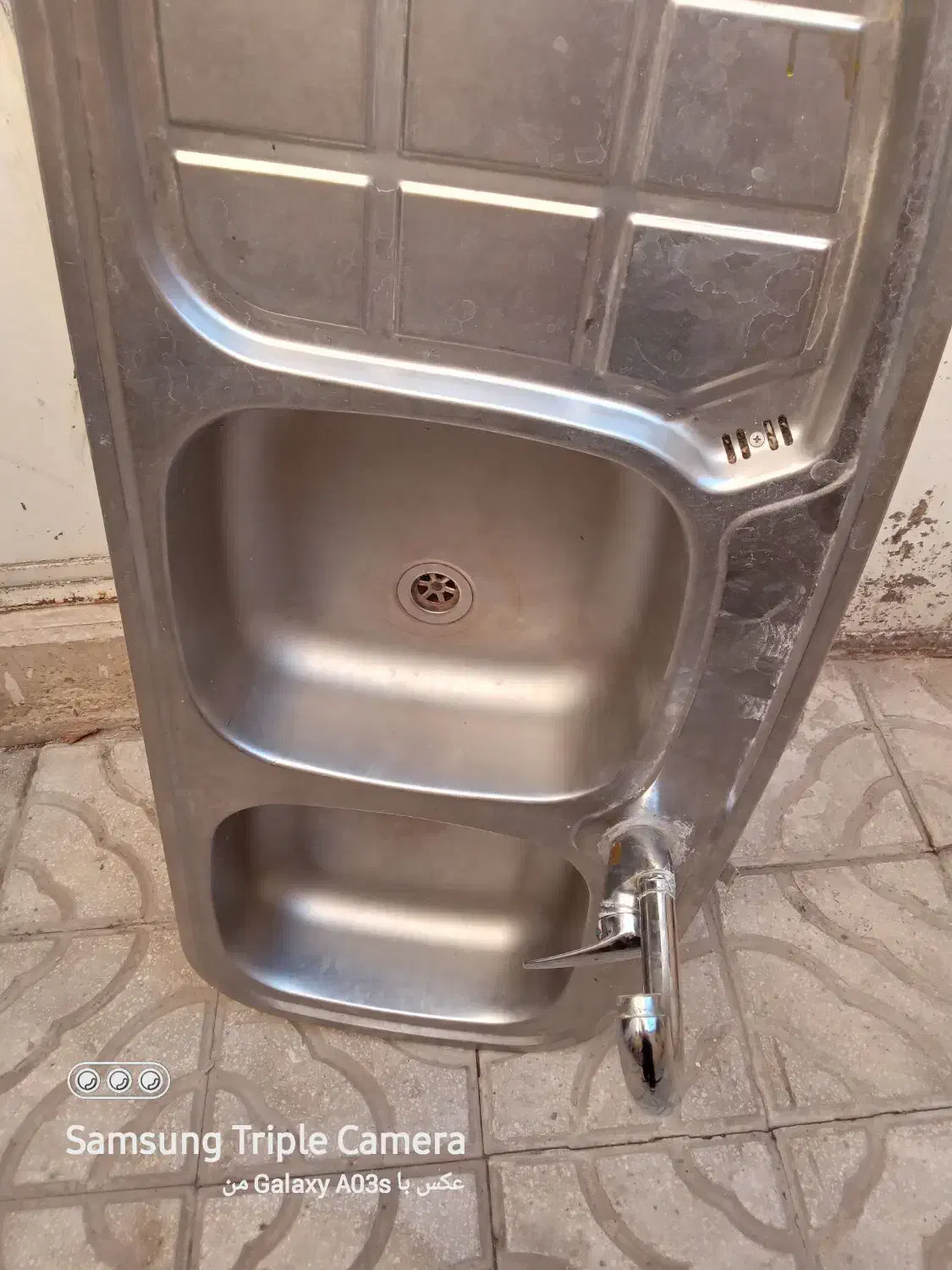 سینک دوقلو|آب‌چکان و نظم‌دهنده ظروف|بومهن, |دیوار