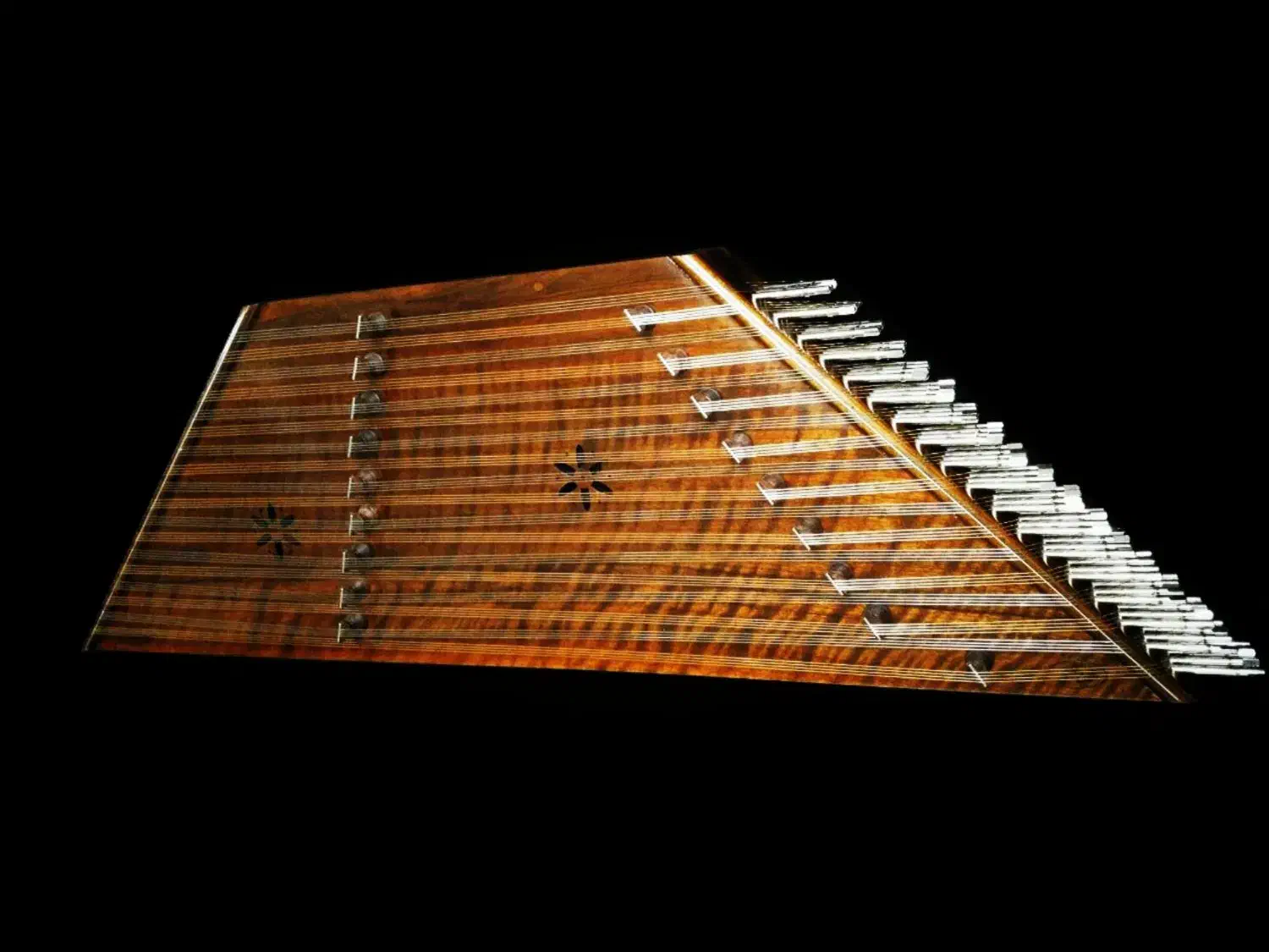 کارگاه ساخت سنتورهای حرفه ای|سازهای سنتی|رشت, دیانتی|دیوار