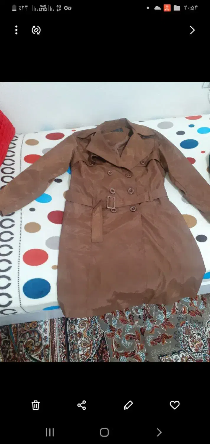 بارونی ترک|لباس|شاهینشهر, طالقانی|دیوار