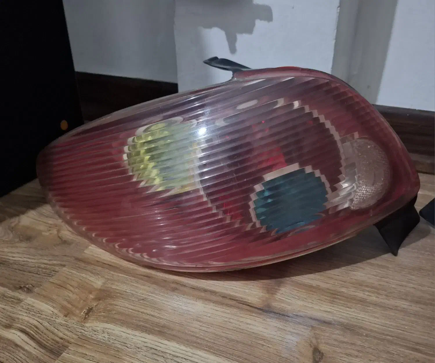 چراغ خطر عقب 206|قطعات یدکی و لوازم جانبی|بندر انزلی, عباس آباد|دیوار