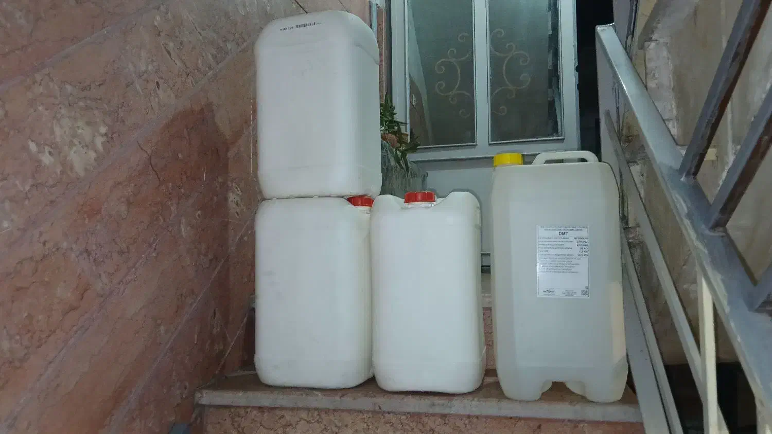 دبه گالون ۲۵ و۳۰ لیتری|ظروف نگهدارنده، پلاستیکی، یک‌بارمصرف|تهران, شهرک شریعتی|دیوار