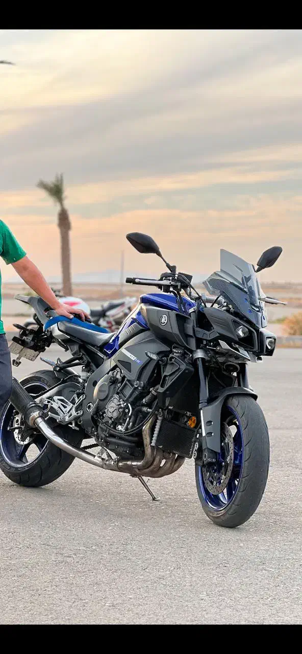 mt 10|موتورسیکلت|رباطکریم, رباطکریم|دیوار