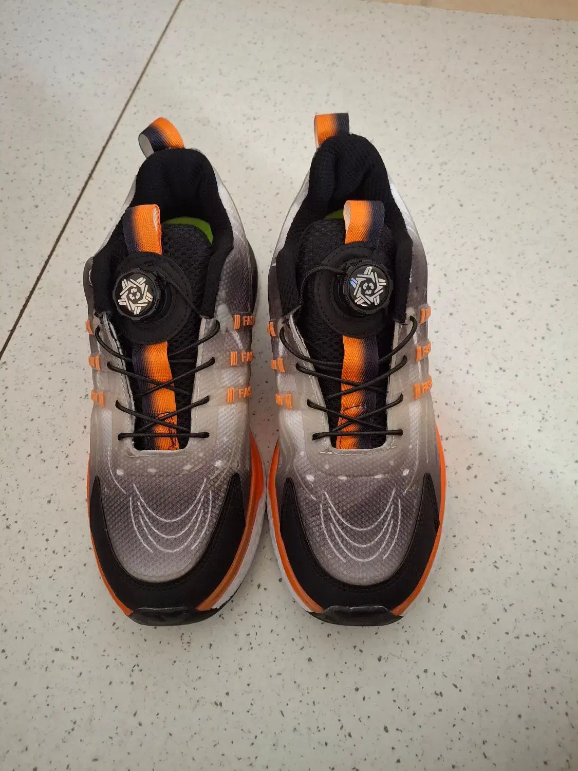 کتانی سایز ۴۲ نو|کیف، کفش، کمربند|رشت, سلیمانداراب|دیوار