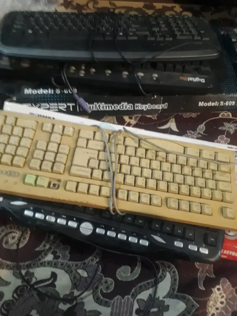 کیبورد کارکرده|قطعات و لوازم جانبی رایانه|کرمان, |دیوار