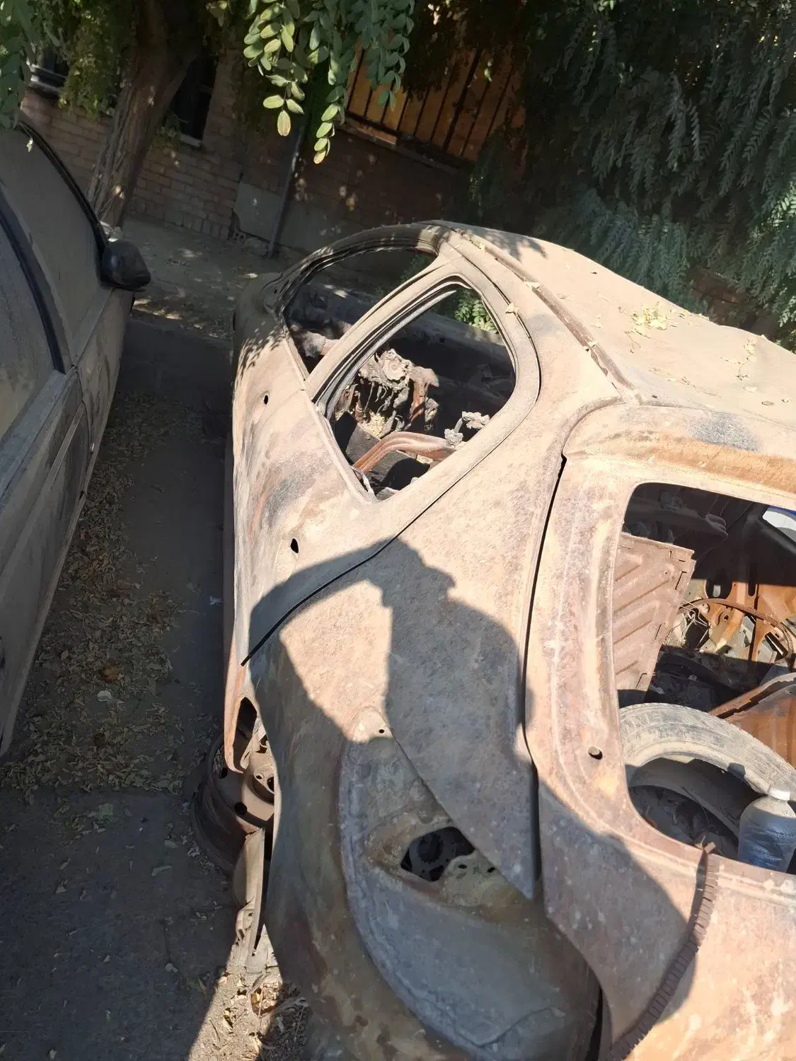 ۲۰۶ سوخته|خودرو سواری و وانت|قدس, شهرک صنعتی گلگون|دیوار