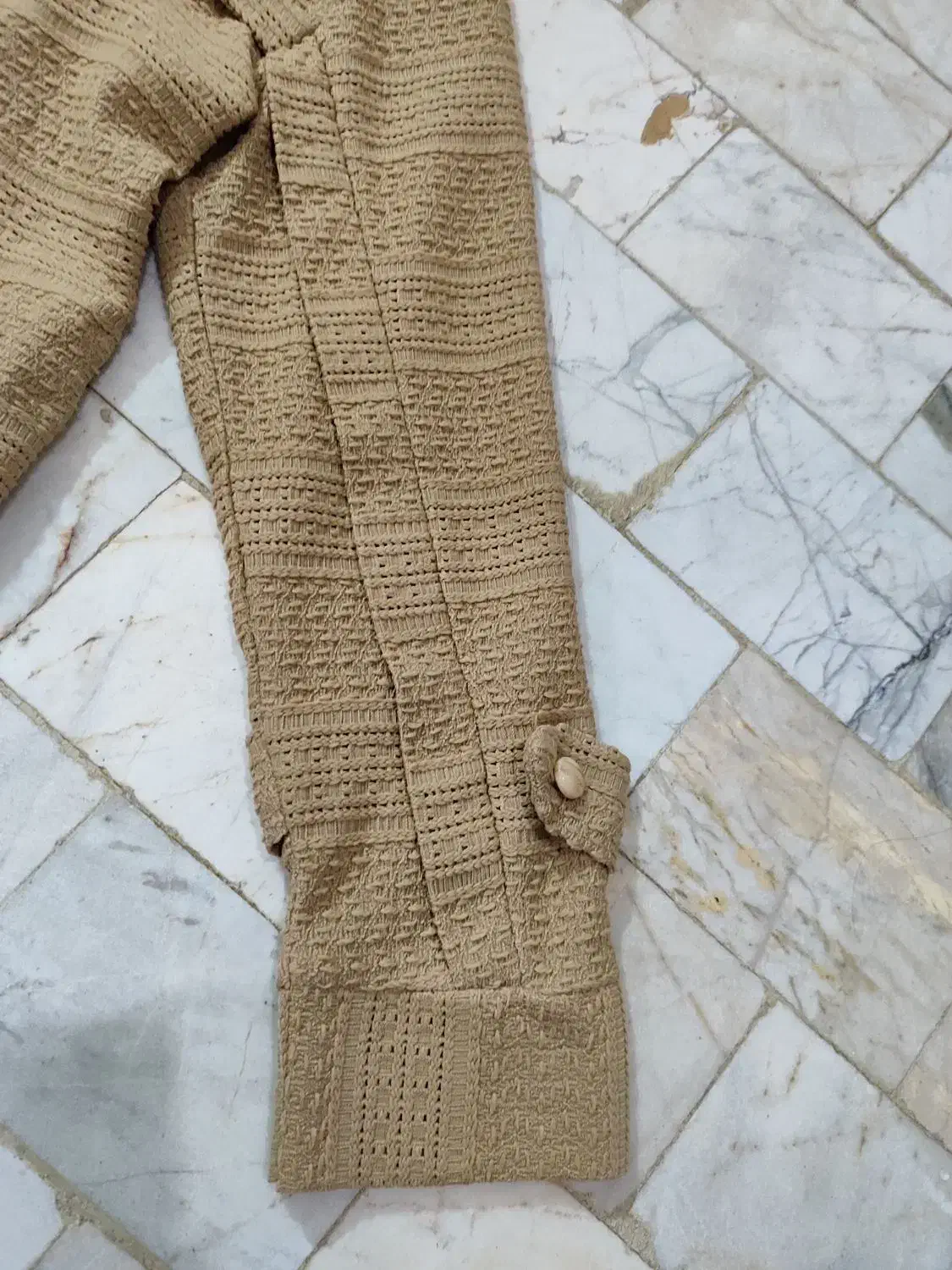 مانتو شیک|لباس|نیشابور, مازول|دیوار