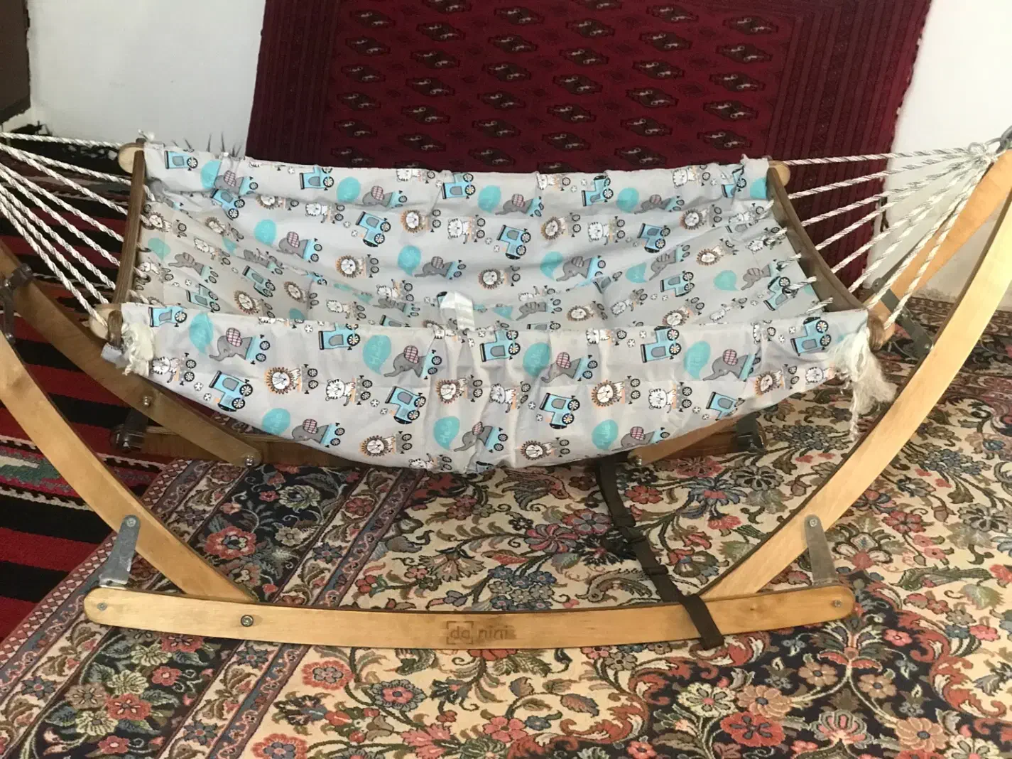 گهواره|تخت و سرویس خواب|مهدی شهر, |دیوار