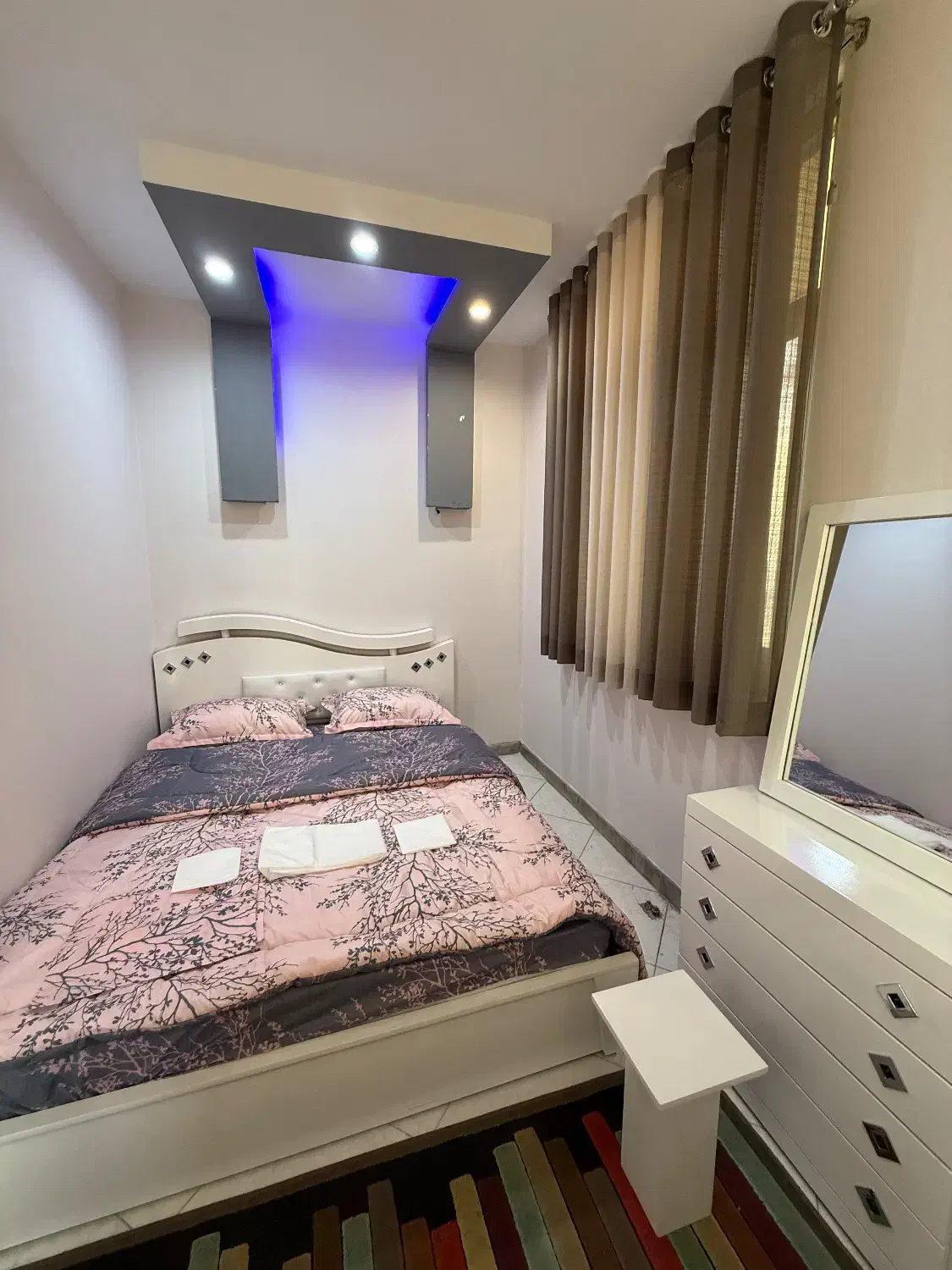 اجاره روزانه سوییت هتل آپارتمان تمیز و نوساز|اجارهٔ کوتاه‌مدت آپارتمان و سوئیت|تهران, صادقیه|دیوار