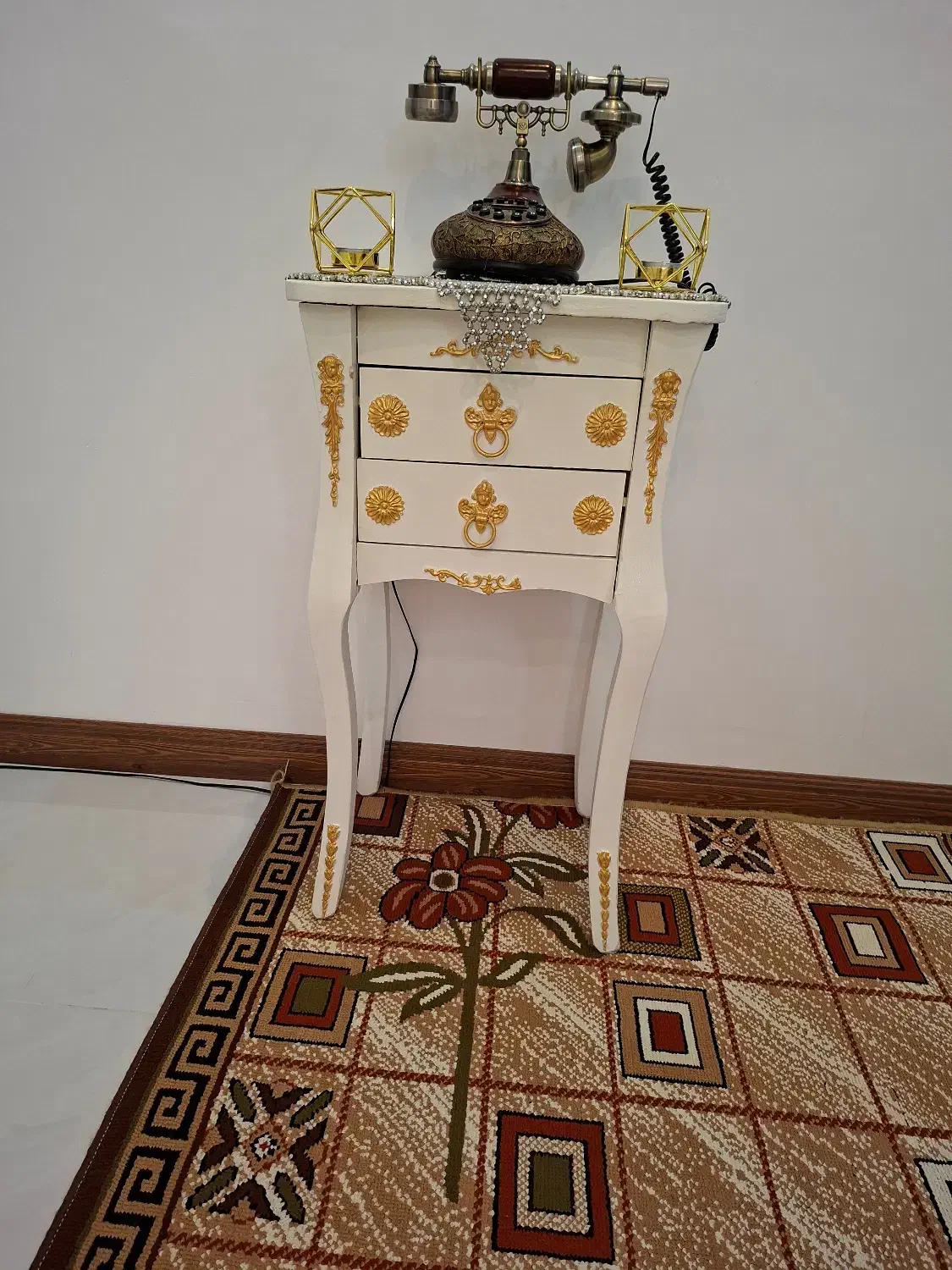 فروش فوری میز تلفن نونو|میز تلفن|شیروان (خراسان), |دیوار