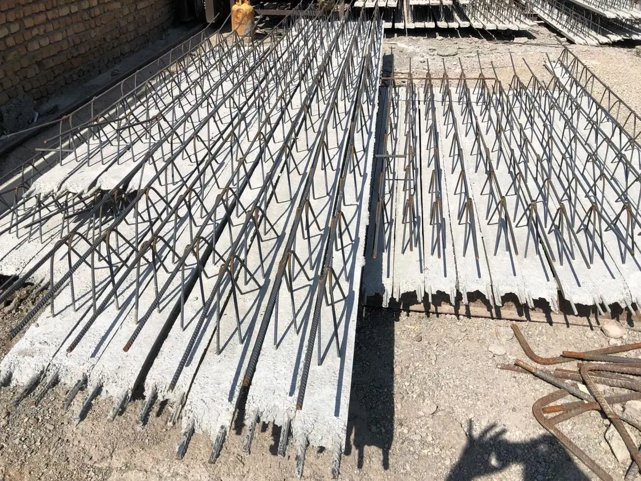 ساخت تیرچه بتنی باکیفیت|خدمات پیشه و مهارت|الوند, |دیوار