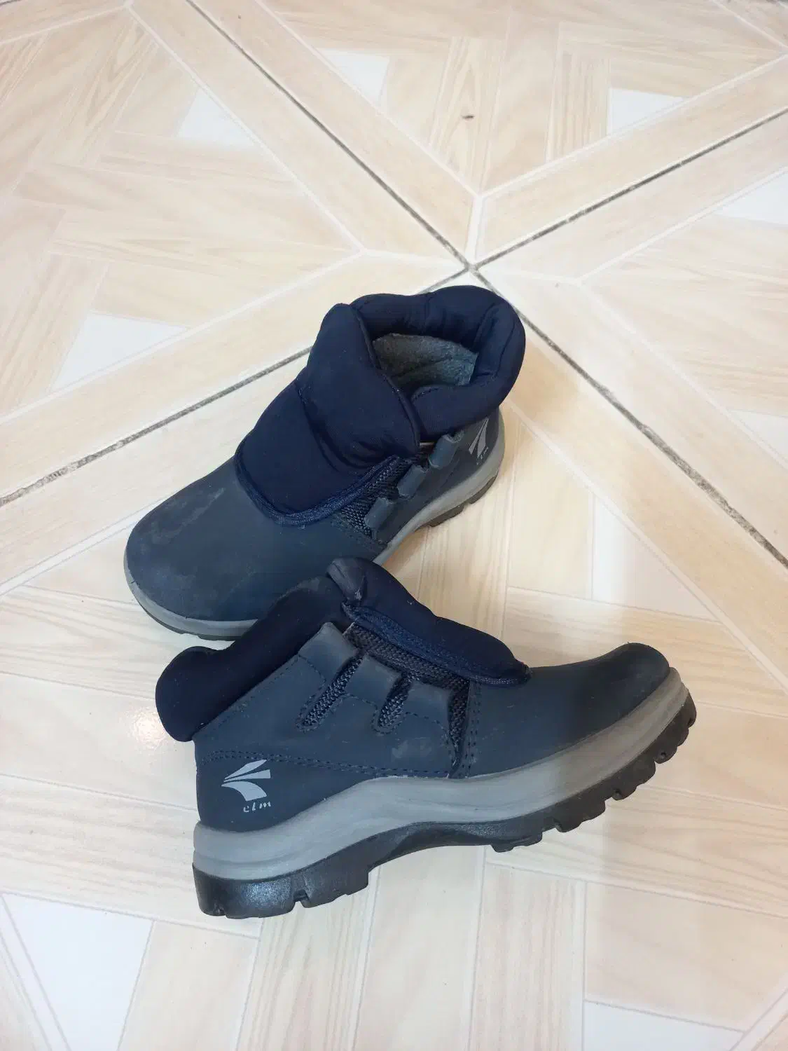 پوتین بچگانه|کفش و لباس بچه|باقرشهر, |دیوار