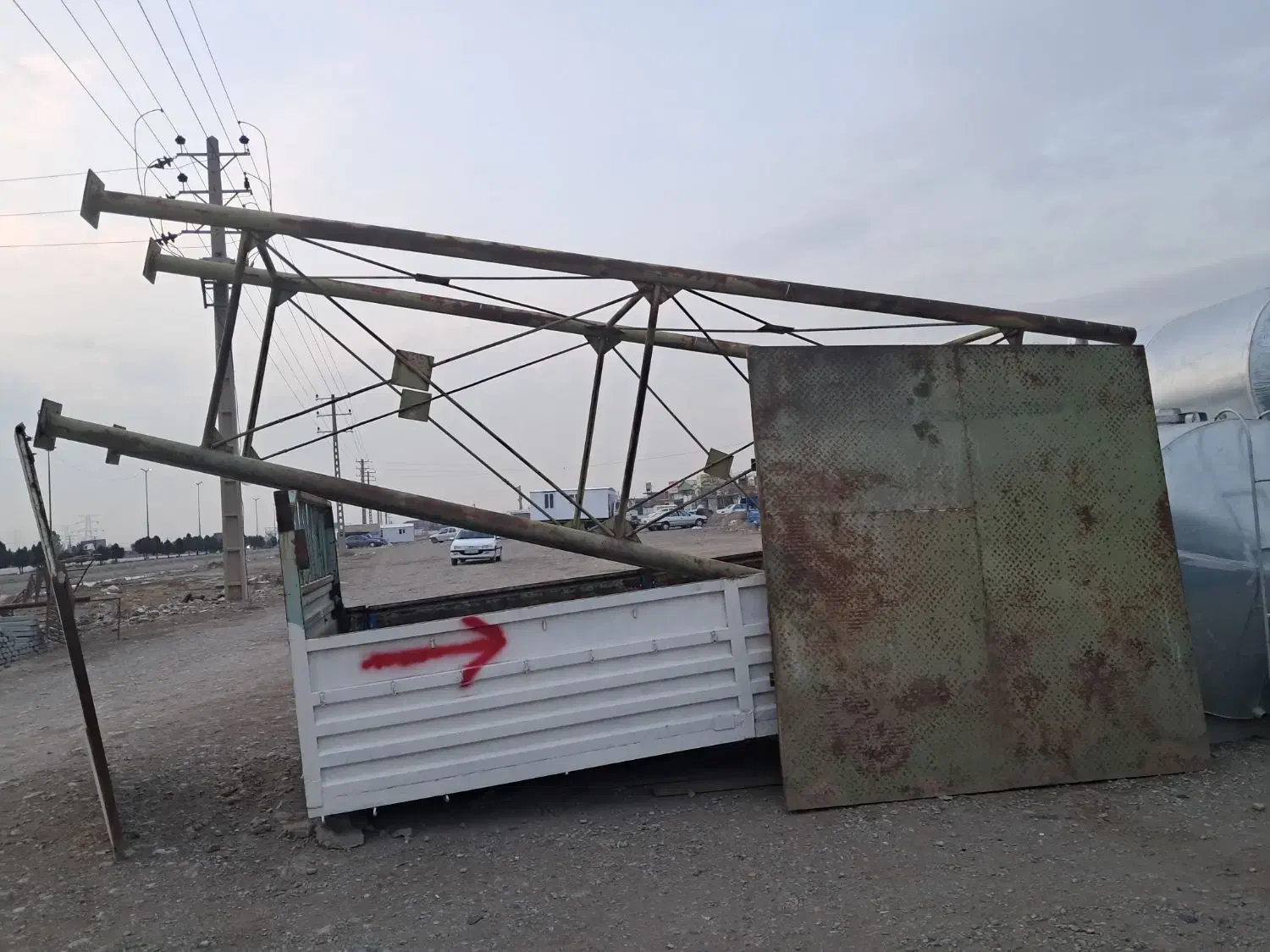 پایه تانکر و تانکر بیضی|مصالح و تجهیزات ساختمان|نظرآباد, شهرک آزادگان|دیوار