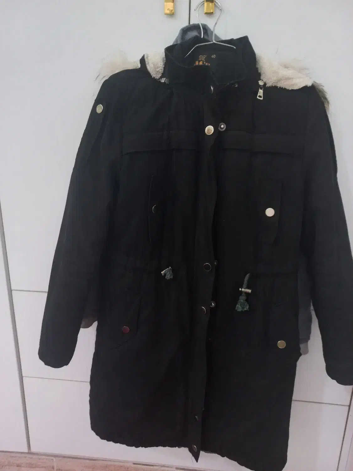 کاپشن|لباس|بروجرد, |دیوار