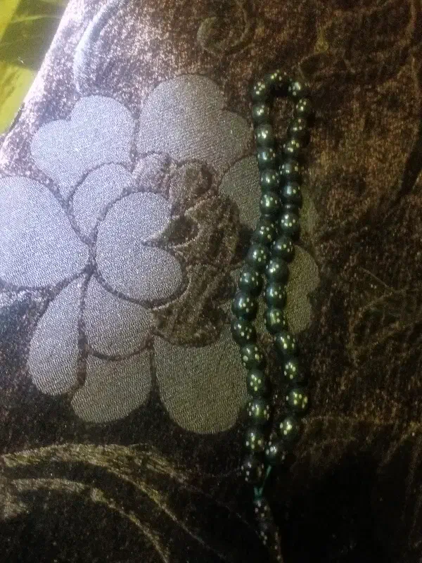 تسبیح نقره کوب|کلکسیون اشیاء عتیقه|سمنان, |دیوار