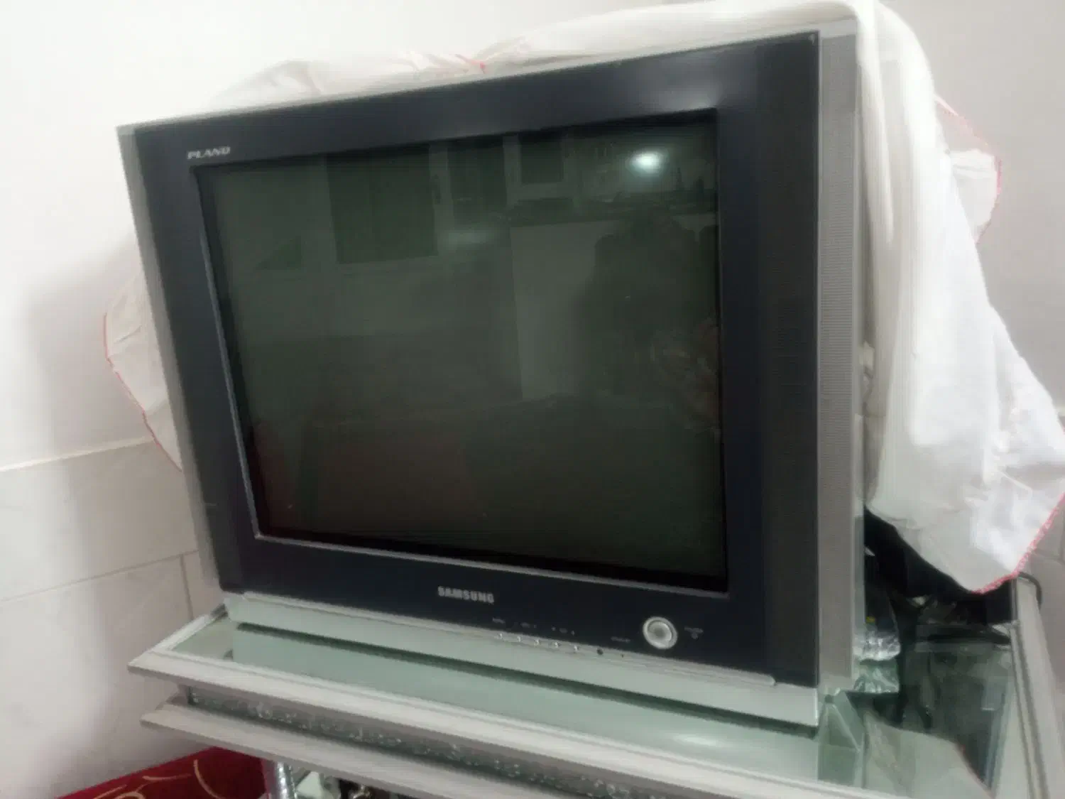 تلوزیون سالم و تمیز|تلویزیون و پروژکتور|اصفهان, براآن شمالی|دیوار