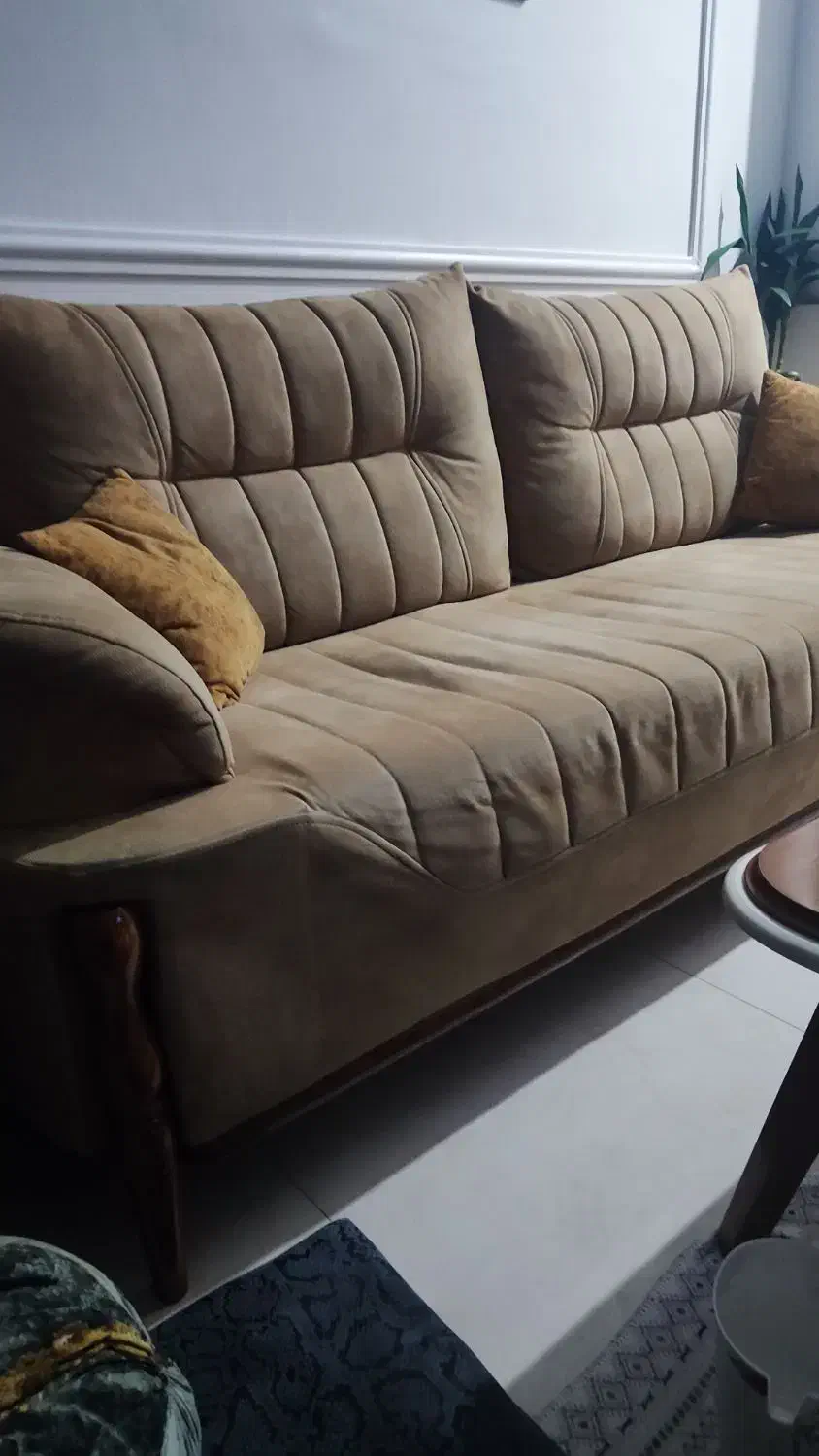 مبل راحتی خوراک باغ خونه مجردی|مبلمان خانگی و میز عسلی|نسیم‌شهر, |دیوار