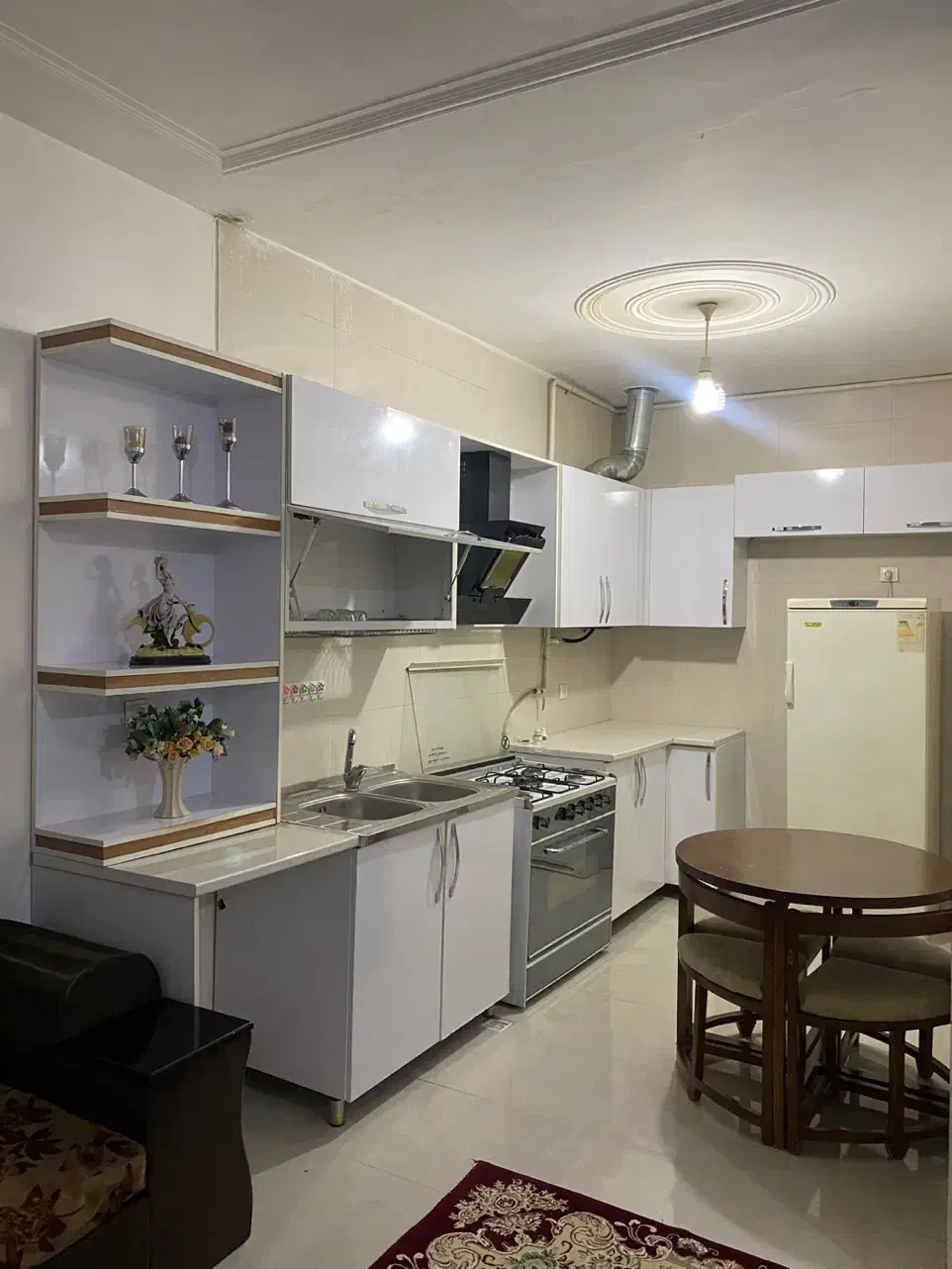 سوییت اجاره روزانه در مرکز شهر (بلوار شریعتی)|اجارهٔ کوتاهمدت آپارتمان و سوئیت|خرمآباد, |دیوار