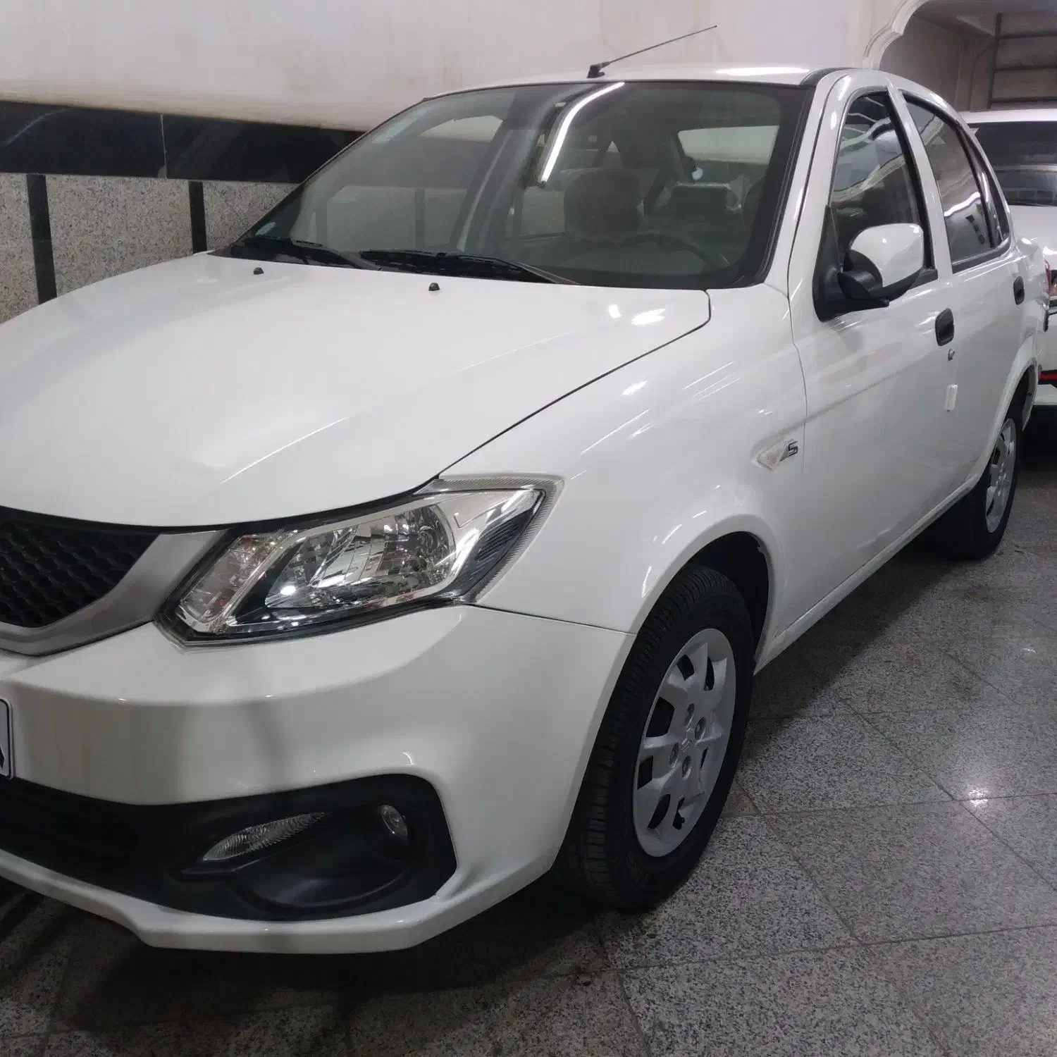 ساینا دوگانه ۴۰۳|خودرو سواری و وانت|قم, نیروگاه|دیوار