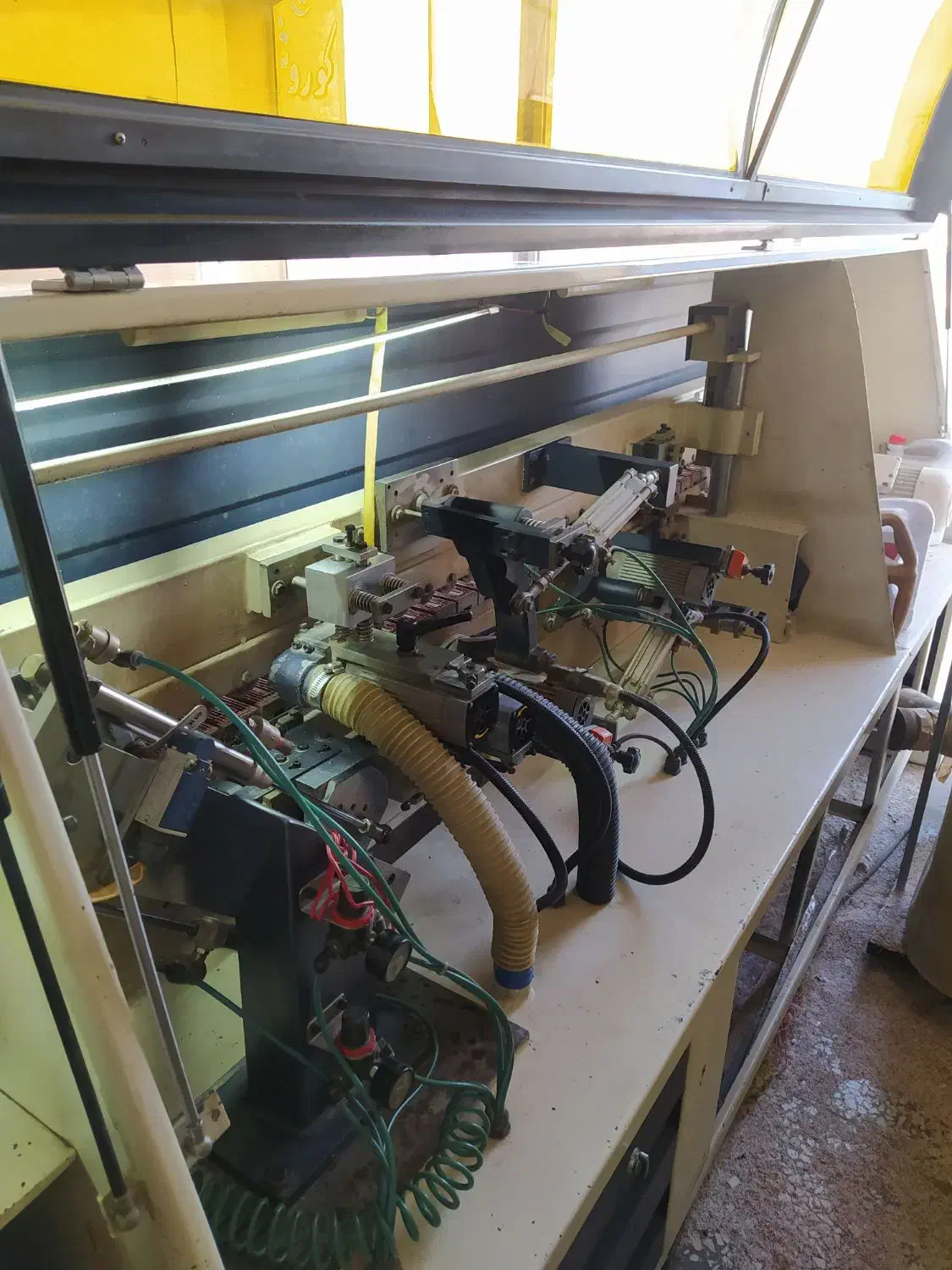 دستگاه لبه چسبان pvc|ماشین‌آلات صنعتی|اصفهان, کارخانه قند اصفهان|دیوار