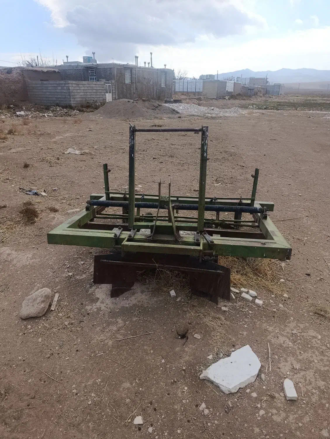 سالم آماده بکار|ماشین‌آلات صنعتی|سرچهان, |دیوار