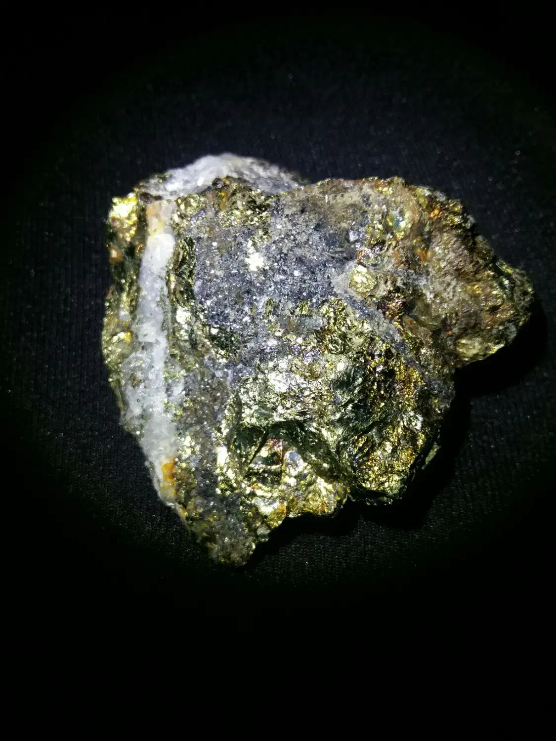 سنگ طبیعی|کلکسیون اشیاء عتیقه|علی‌آباد کتول, |دیوار