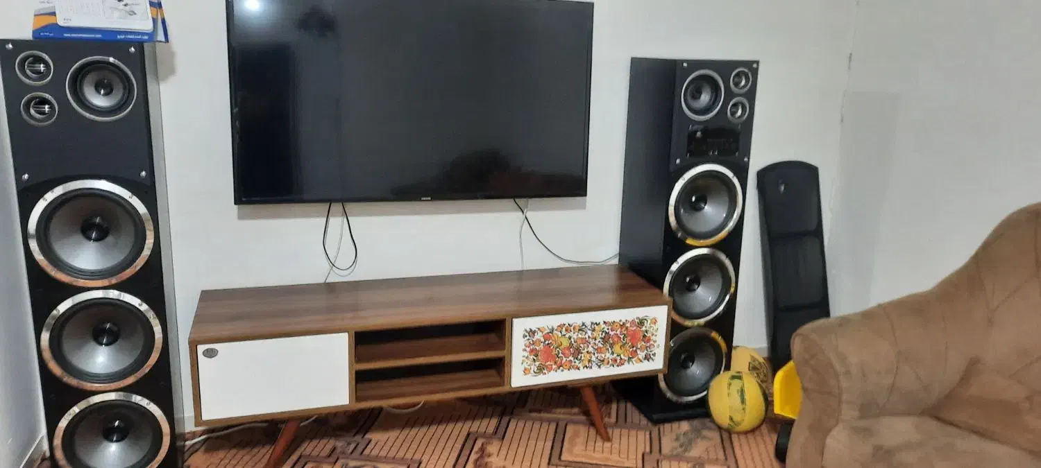 باند و میز تی وی|میز تلویزیون|قدس, شهرک فرزان|دیوار