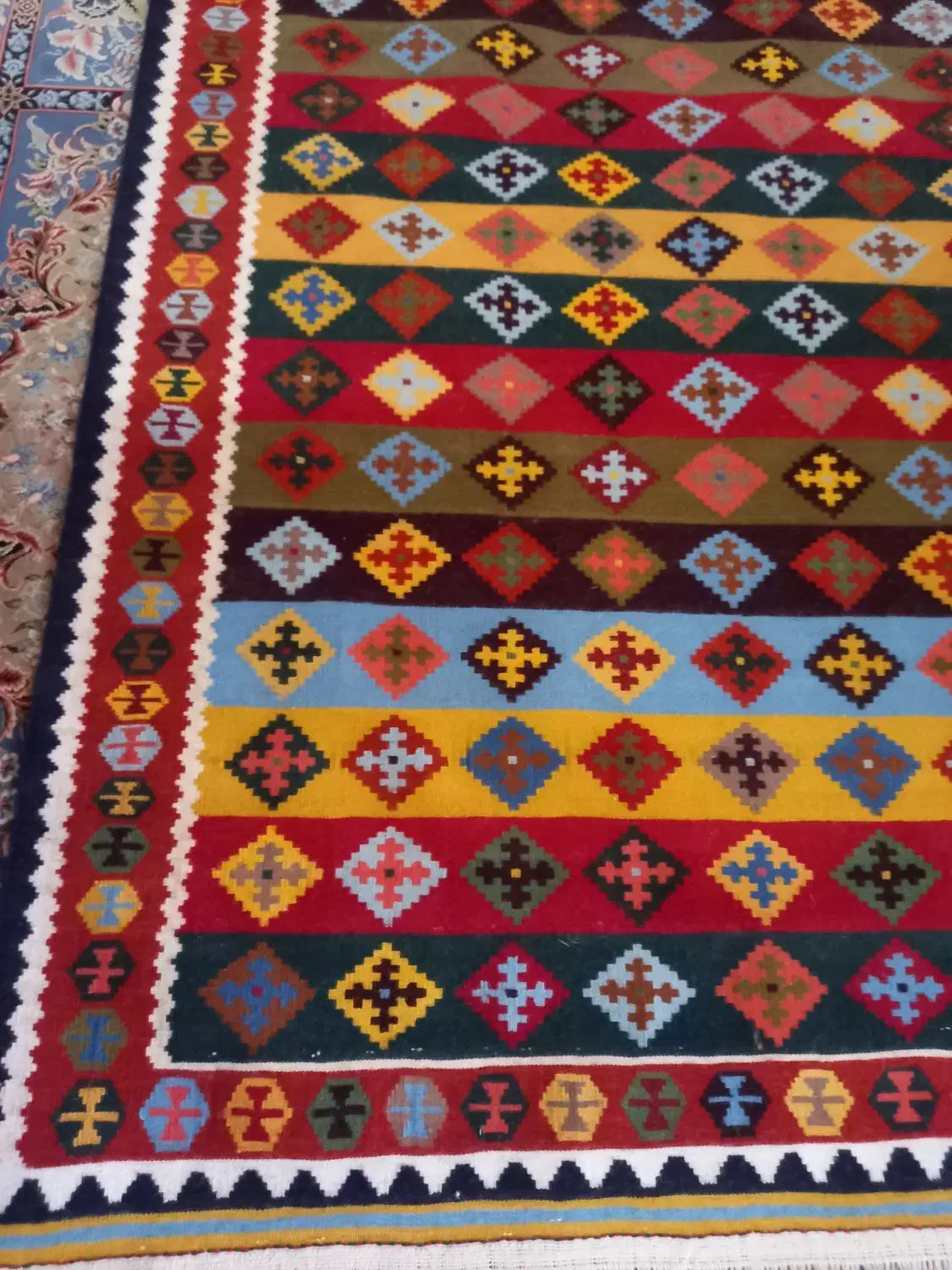 گلیم مرینوس|گلیم، جاجیم، گبه|شیراز, گلشن|دیوار