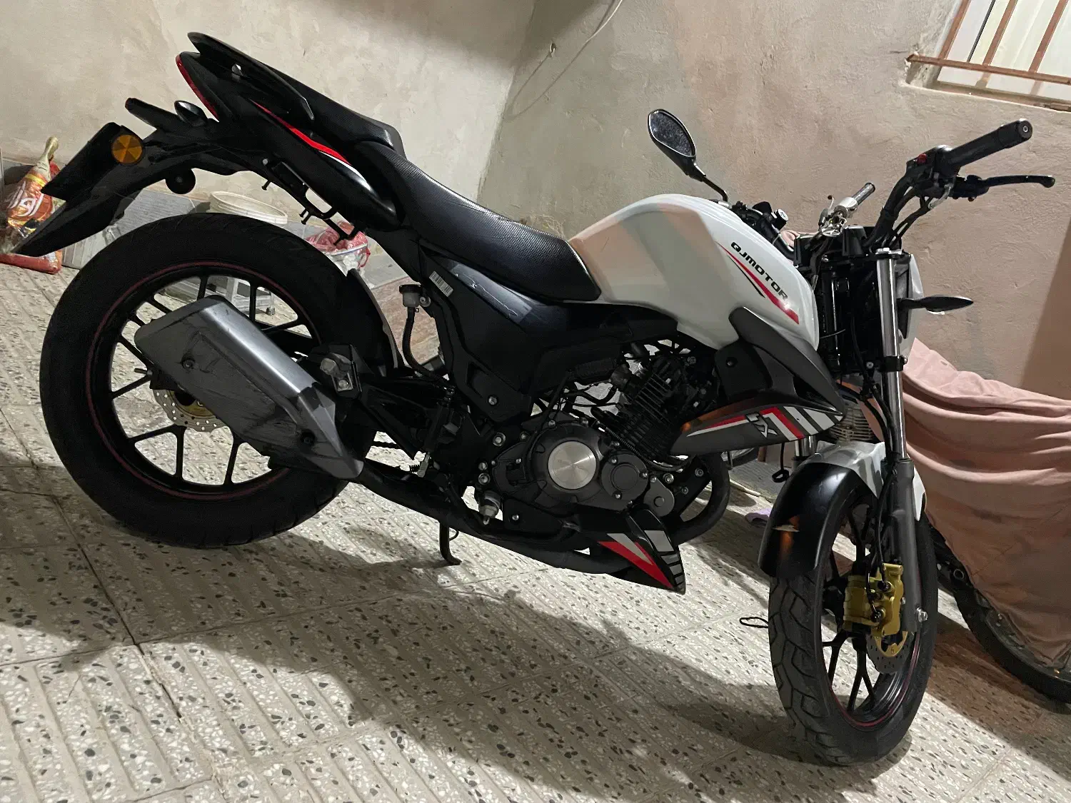 موتور مدل ۴۰۲ در حد صفر اقساطی|موتورسیکلت|الیگودرز, |دیوار