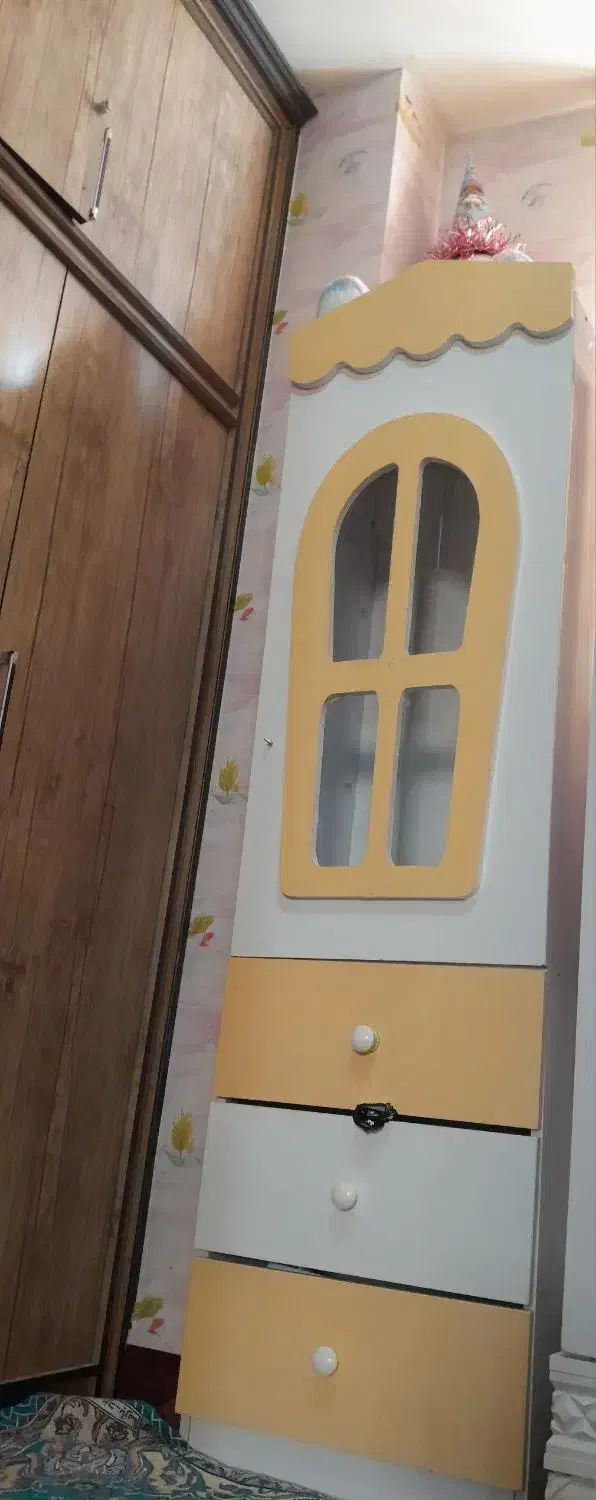 کمد|اسباب و اثاث بچه|بروجن, |دیوار