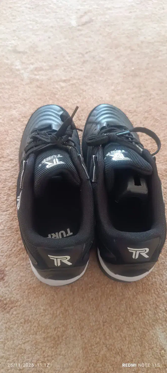 کفش|تجهیزات ورزشی|اهواز, کمپلو جنوبی|دیوار