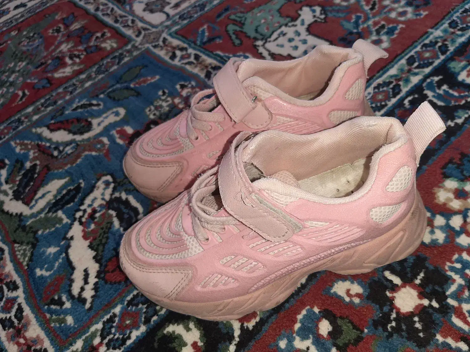 کفش اسپرت در حد نو|کفش و لباس بچه|مسجد سلیمان, |دیوار