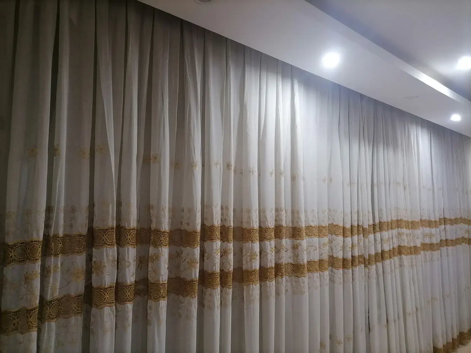 فروش پرده سالن پذیرایی|پرده، رانر، رومیزی|اهواز, کیان اباد|دیوار