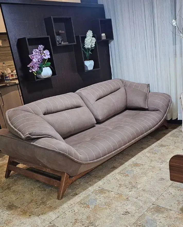 نیم ست ۵ نفره تخت شو|مبلمان خانگی و میز عسلی|رشت, گلسار|دیوار