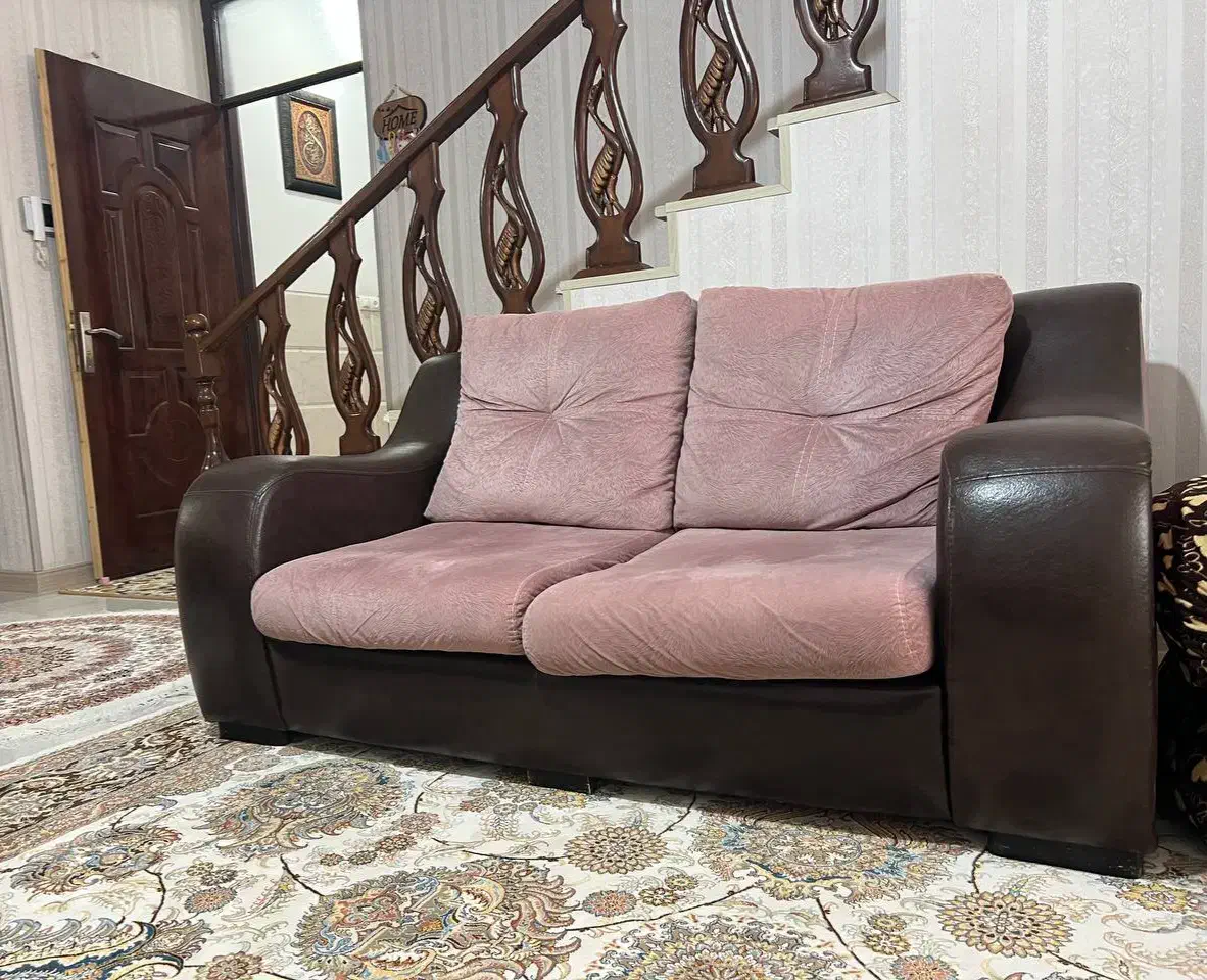 مبلمان راحتی ۷ نفره همراه با میز عسلی و جلومبلی|مبلمان خانگی و میز عسلی|گلپایگان, |دیوار