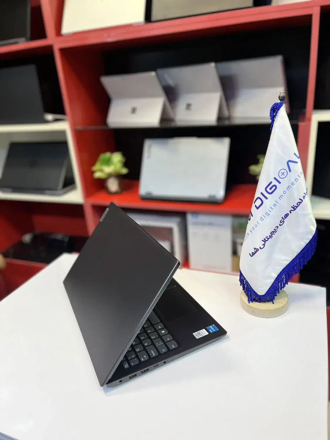 Lenovo v15 صفر نسل 13 با ۱۸ ماه گارانتی i3|رایانه همراه|بندر انزلی, سامانسر|دیوار