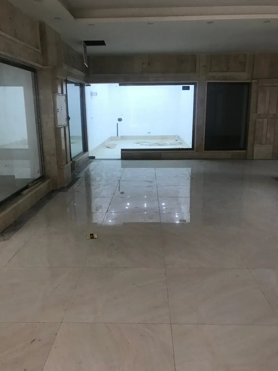 اجاره مغازه در پاساژ بزرگ آمین|اجارهٔ مغازه و غرفه|قائم‌شهر, |دیوار