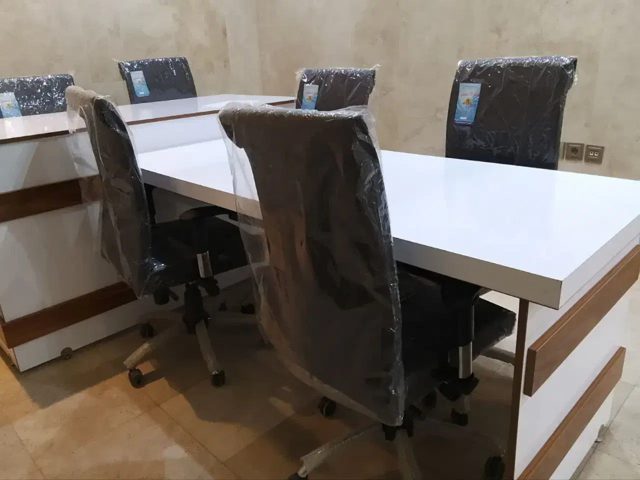 میز مدیریت|مبلمان اداری|قم, ولیعصر|دیوار